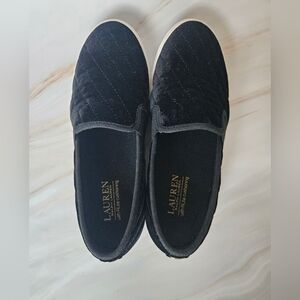 Ralph Lauren Jinny size 8 black quilted velvet flats.